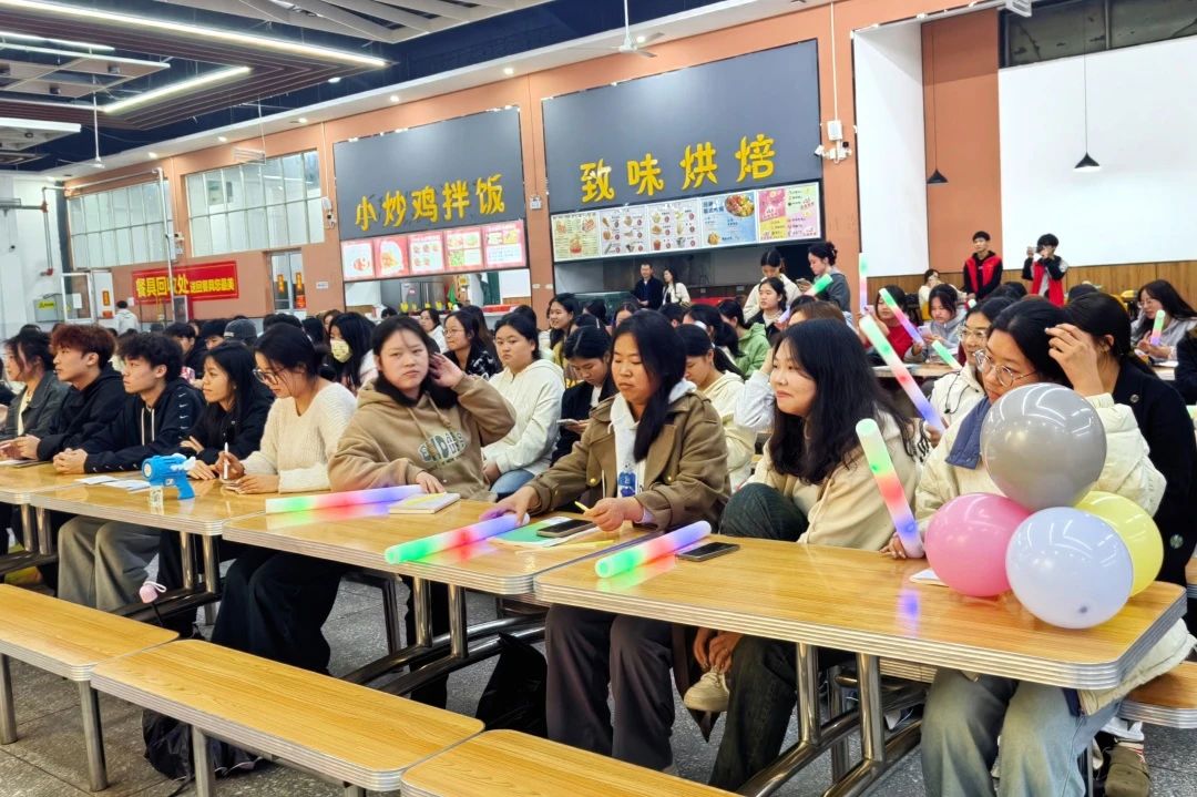 “艺”往无前 “音”你不凡 ——艺术学院成功举办校园歌手大赛3.jpg