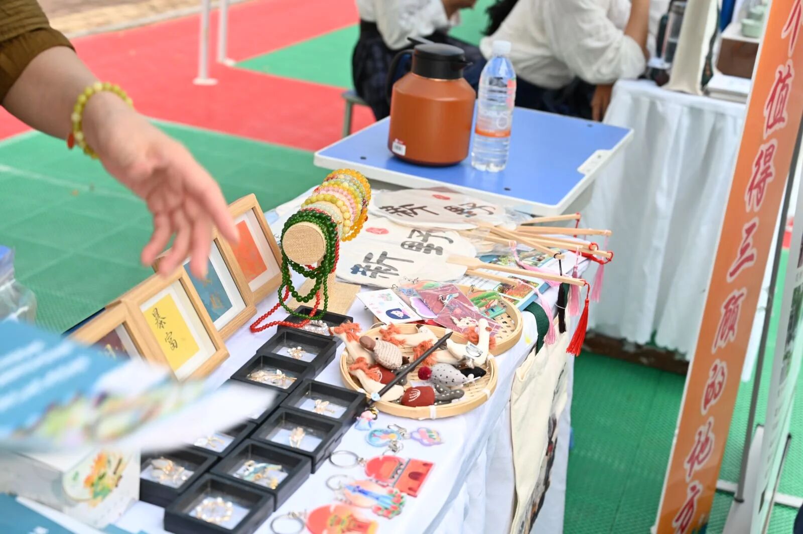 20250927 文旅进校园:南阳农业职业学院沉浸式品非遗赏美景5.jpg