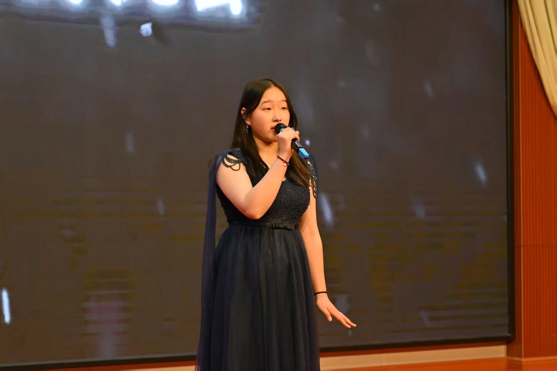 20251128 青春放歌，歌赋未来——我校校园歌手大赛圆满落幕2.jpg