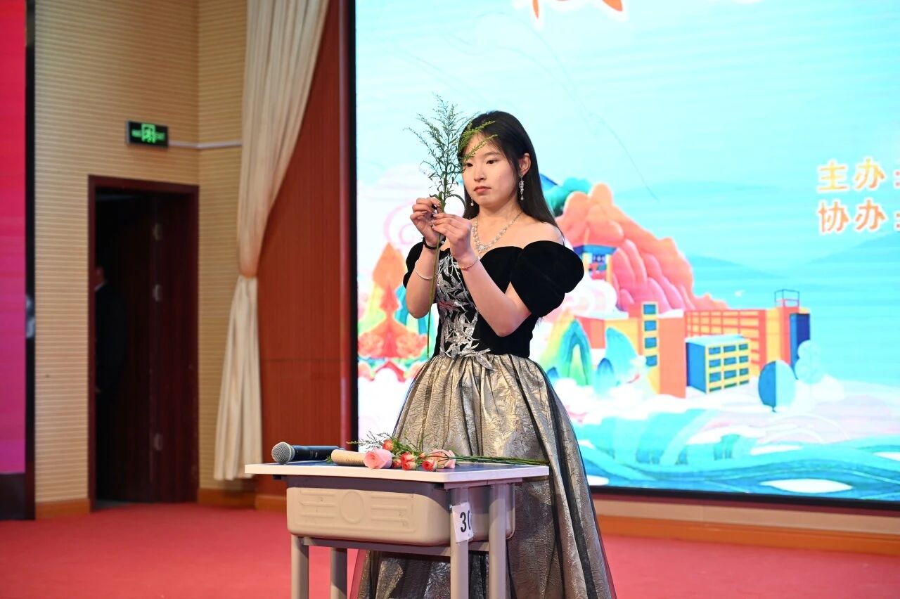 20251204 麦动青春 言译华章——我校校园主持人大赛 决赛圆满落幕13.jpg