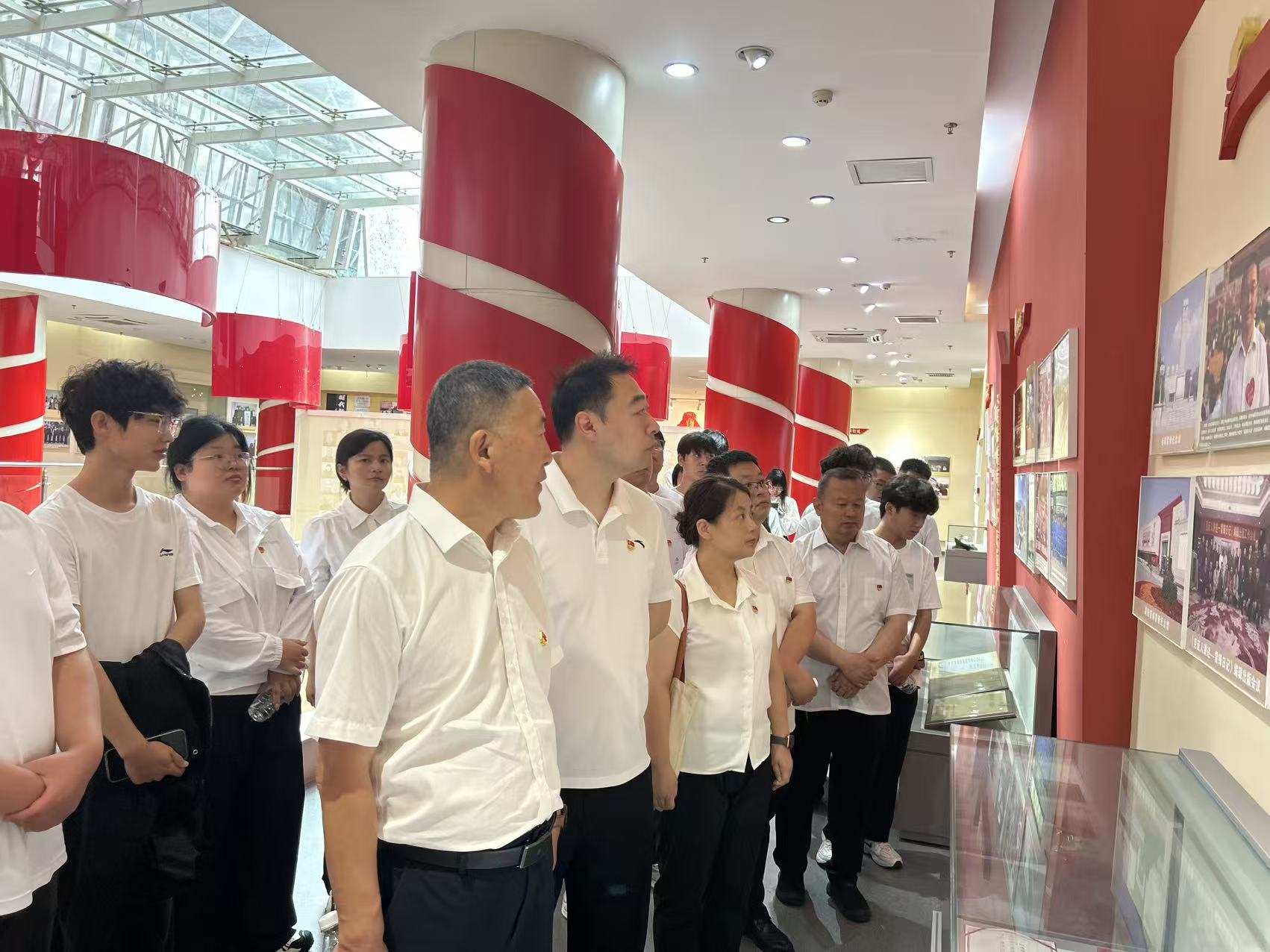 参观6.jpg