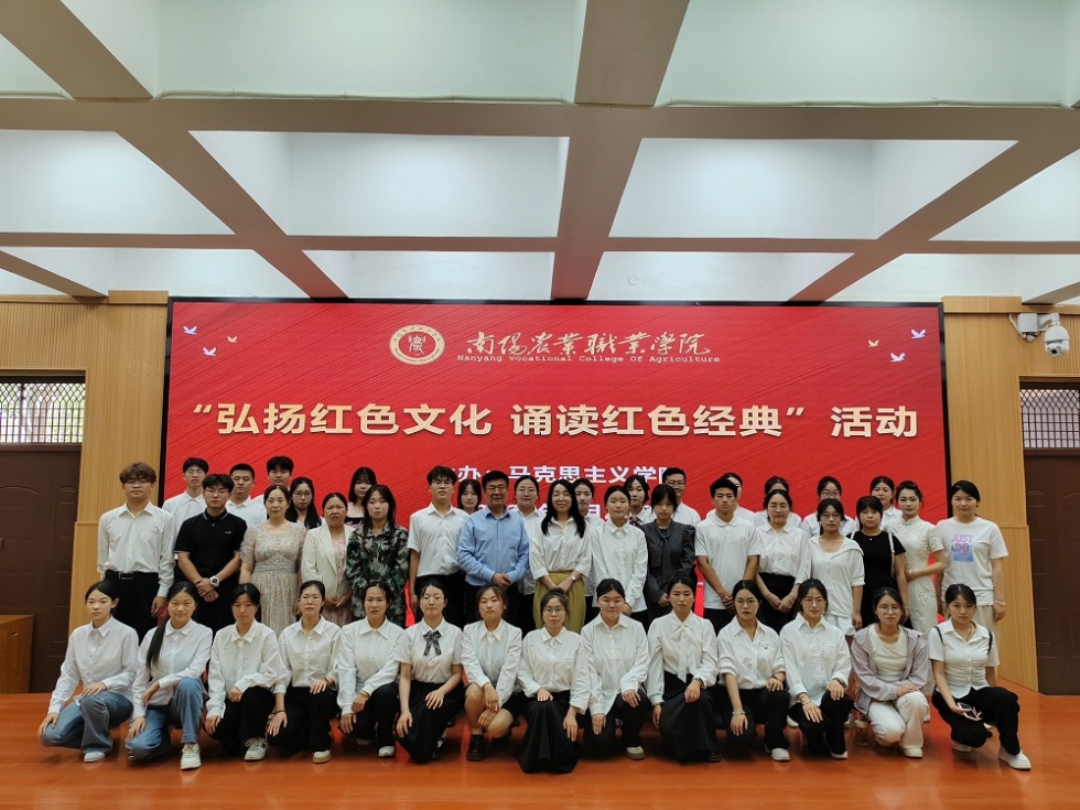 合影.jpg